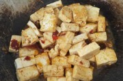 探寻三乡特色美食：品味地道美味，传承饮食文化