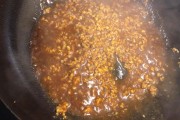 地锅鸡的家常做法：传统美味轻松入门