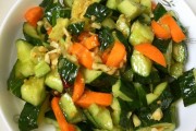 八宝鸭的家常做法：传统美食的现代演绎