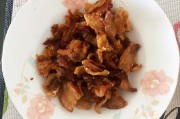 炒蒜苔肉丝的家常做法：美味简单，厨房小白也能轻松掌握