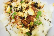 肉炒包菜的家常做法：简单易学的美味佳肴