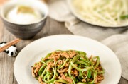辣黄瓜怎么做好吃：家常美味，轻松入门