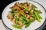 特色美食小吃：舌尖上的城市记忆