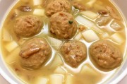 昆明大学城小吃街：美食的狂欢盛宴
