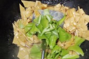 红原县特色美食：品味高原美食的独特魅力