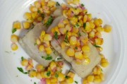 家常蒜苗炒肉怎么做：简单易学的经典美食