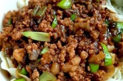 辽宁特色美食小吃：探寻东北味蕾的魅力