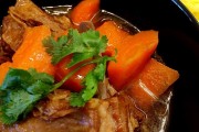 标题：吕梁特色美食——探寻千年古城的美味密码