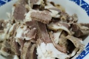 标题：新亨小吃——探寻美食的独特韵味