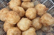 家常凉拌黄瓜：夏日餐桌上的清爽佳肴