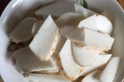 家常土豆炖鸡：温暖家常的味道，简单易学的美味佳肴