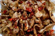 广东油炸小吃：香气四溢的美食诱惑