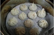 三黄鸡好吃吗：揭秘这道传统美食的鲜美之谜
