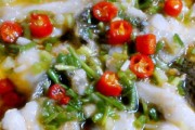 西葫芦怎样炒好吃：掌握秘诀，家常菜也能惊艳味蕾