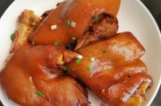 铁板豆腐小吃：街头的美食新宠