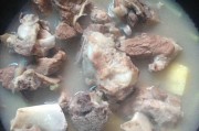 南昌特色美食绿豆饼：探寻千年古韵中的美味传奇