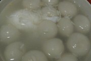 标题：《探寻淮南特色美食：唇齿间的地域风情》