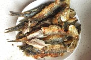 标题：探秘敦煌特色美食街：一场味蕾的盛宴