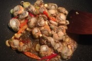 白水肉汤怎么做好吃：简单食材，鲜美滋味