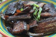 肉炒木耳家常做法：简单易学的美味佳肴