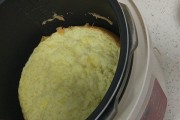 标题：云南特色美食加盟，开启创业新篇章