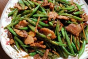 南京有什么好吃的小吃：探寻古都美食之旅