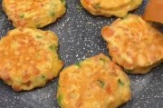 标题：汕头的小吃街——美食探寻之旅