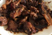 洪崖洞小吃街：探寻重庆美食的独特韵味