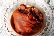 梅菜扣肉的家常做法：传统美味轻松入门