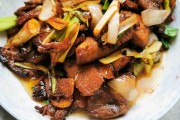 排骨和什么炖好吃？解锁炖排骨的美味搭配