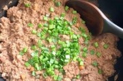 狗肉好吃：揭秘这道争议美食的独特魅力