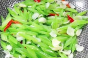 芹菜虾仁怎么炒好吃？掌握这几点，美味又营养