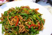 家常红烧牛肉面：温馨家常味，简单易学的经典美食
