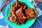 标题：藕片炒肉的家常做法——传统美食新体验