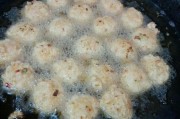 河坊街小吃：探寻杭州味蕾的秘密