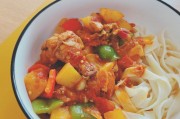 家常菜宫保鸡丁：传统味道的现代演绎