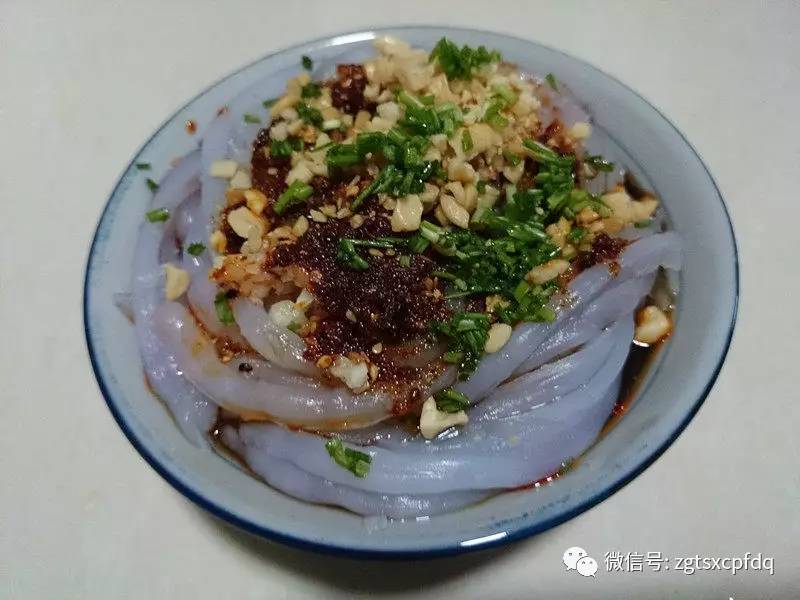 俄罗斯特色美食英文介绍：品尝异域风情