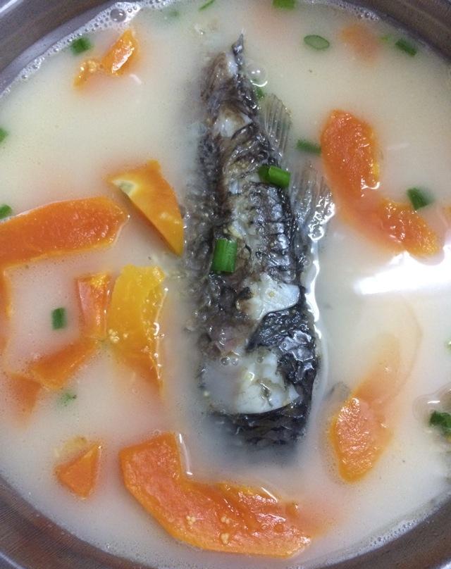 家常酸菜鱼做法详解：简单步骤，美味重现