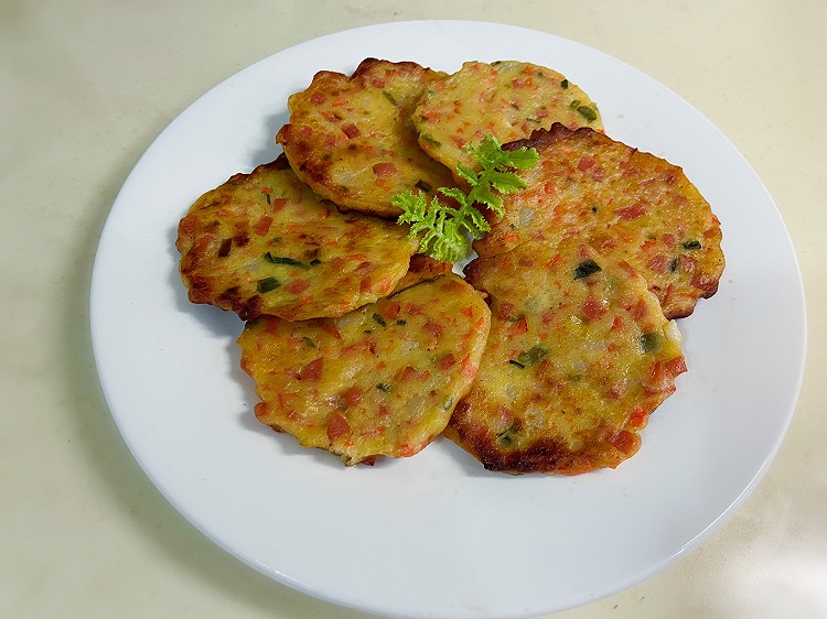 滴咔咔特色美食：唤醒味蕾的独特风味