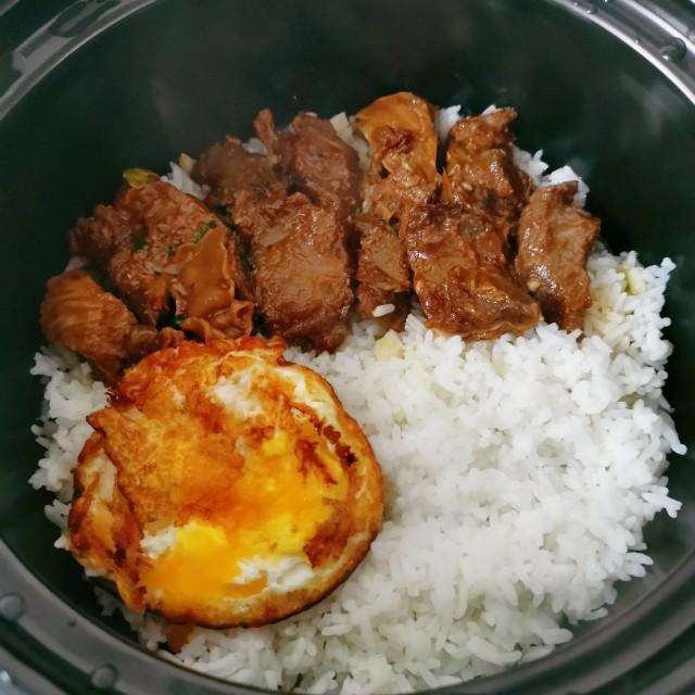 滴咔咔特色美食：唤醒味蕾的独特风味