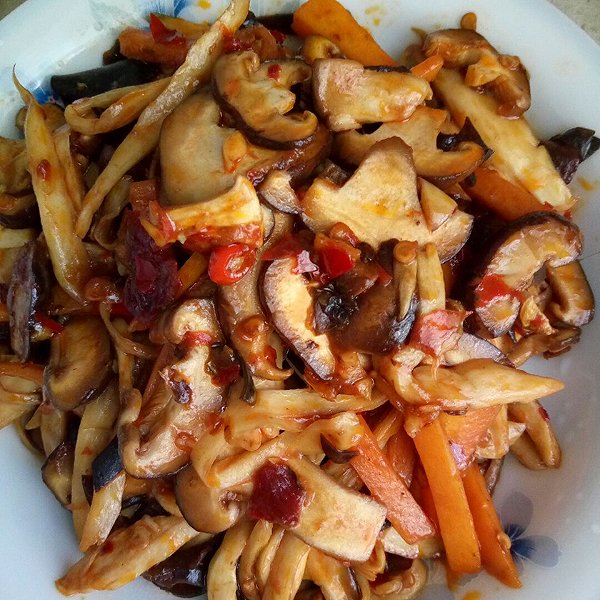 家常肉饼汤的做法：温暖你的每一个冬日