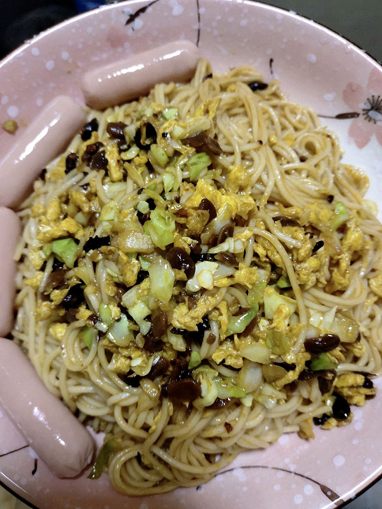 上海特色美食去哪吃？一份攻略指南送给你