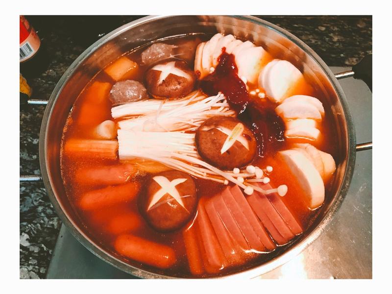 重庆和成都特色美食：麻辣鲜香，两地风味大比拼