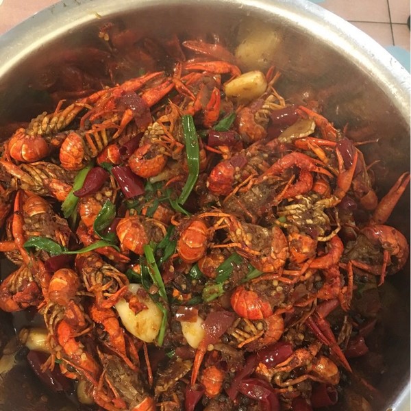 重庆和成都特色美食：麻辣鲜香，两地风味大比拼
