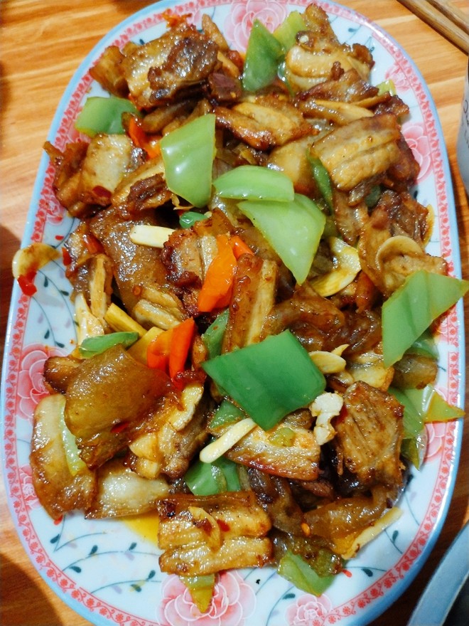 上海小吃街在哪：探寻魔都美食的秘密基地