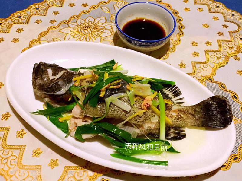 峨眉特色美食：舌尖上的四川魅力