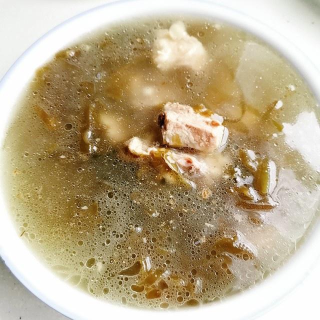 昆明当地特色美食：一场味蕾的盛宴