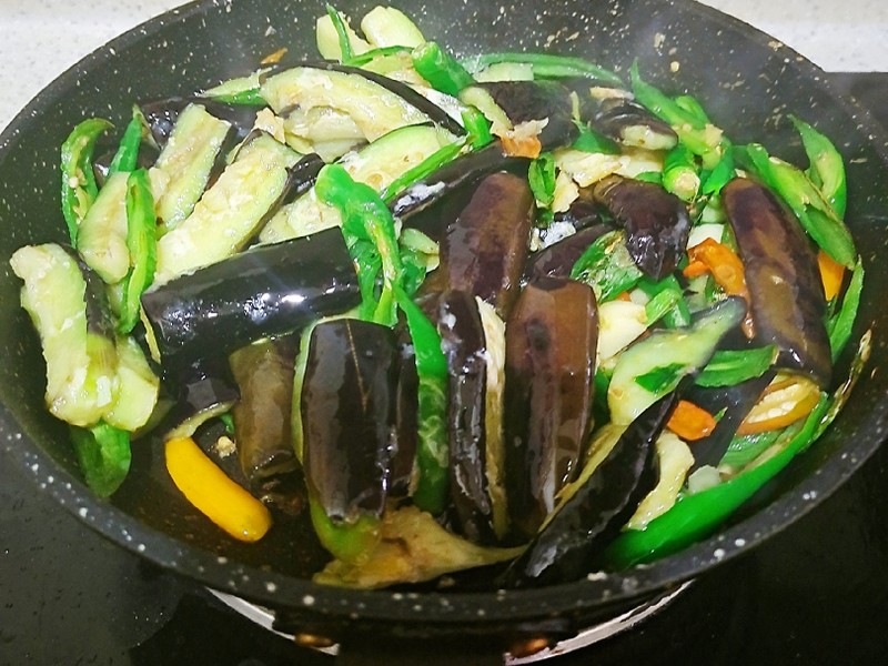 墨鱼怎么烧好吃？掌握这些技巧，美味瞬间呈现！