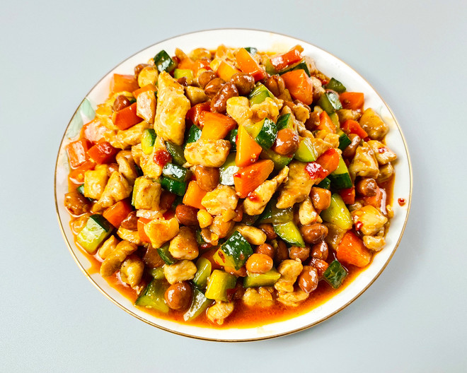 家常炖土豆：温暖每一根味蕾的佳肴