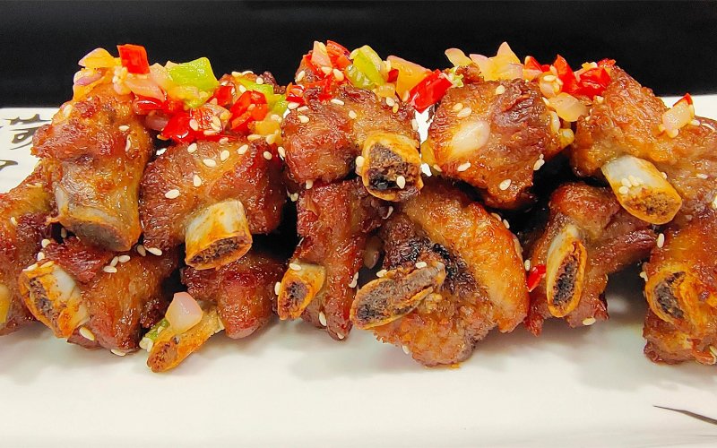 甘肃天水特色美食照片：一场味蕾与视觉的盛宴